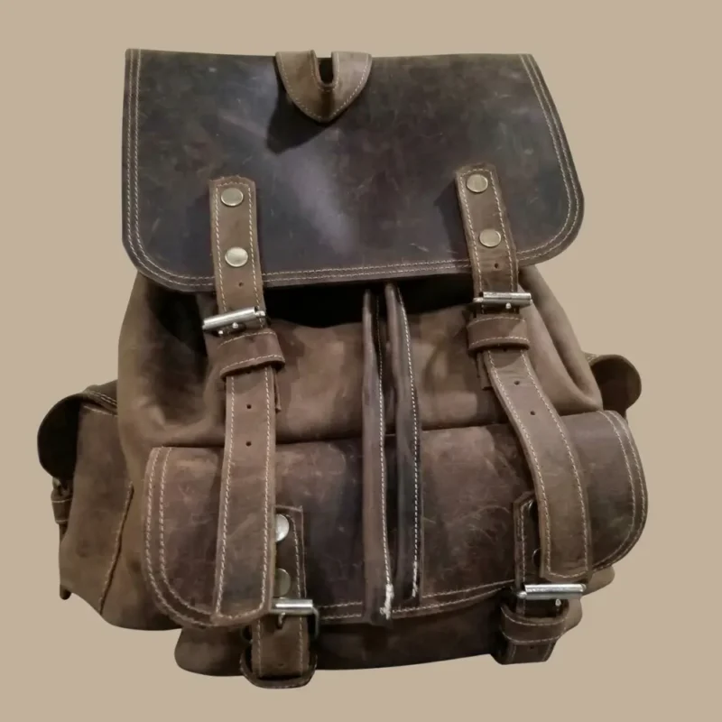 Mochila Varón modelo Roble